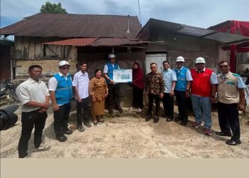 PLN UP3 Pematangsiantar Hadirkan Terang dan Kepedulian, GM PLN UID Sumut Nyalakan 13 Sambungan Listrik Gratis dan Salurkan Bantuan Xtra Care