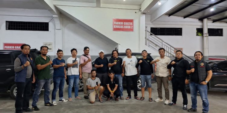Polsek Tanah Jawa Bersama Satreskrim Polres Simalungun Ungkap Kasus Curat Rp258,5 Juta, Dua Pelaku Dibekuk Polsek Tanah Jawa Bersama Satreskrim Polres Simalungun Ungkap Kasus Curat Rp258,5 Juta, Dua Pelaku Dibekuk