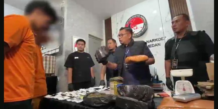 Jaringan Narkoba Antar Pulau Terbongkar,6 Kilogram Ganja dan 188 Butir Ekstasi Diamankan