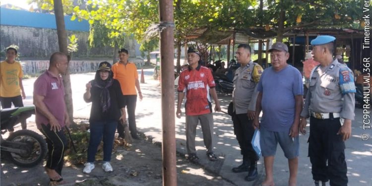 Polsek Siantar Martoba Bersama Lurah dan Warga Gotong Royong, Wujudkan Lingkungan Lebih Tertib