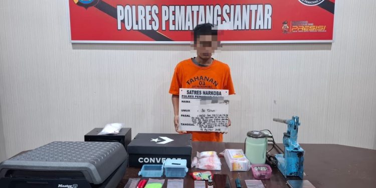 Polres Pematangsiantar Ungkap Dugaan Peredaran Narkoba, Kurir Diamankan Bersama Sabu, Ekstasi dan Etomidate
