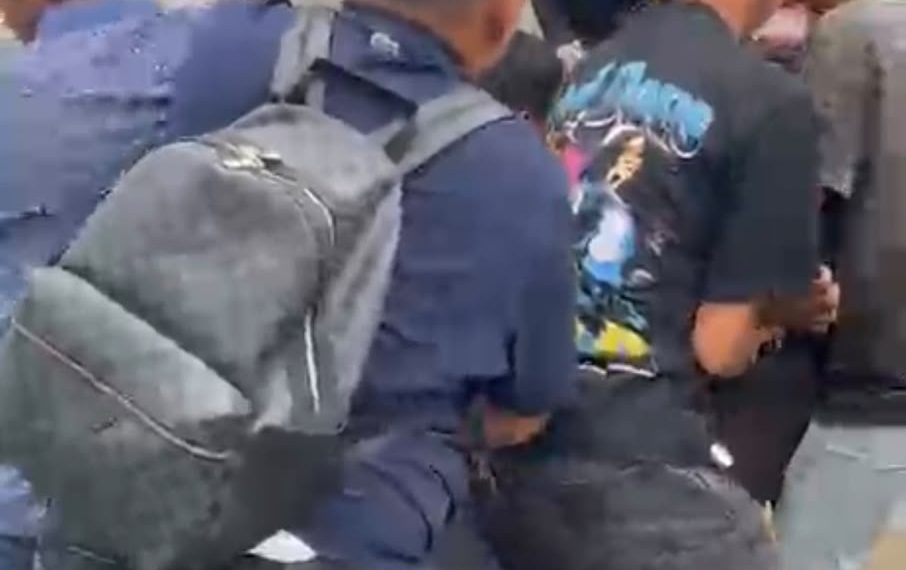 Pengedar Sabu dan Ganja di Bandar Khalipah Ditangkap, Sempat Melawan Saat Diringkus Pengedar Sabu dan Ganja di Bandar Khalipah Ditangkap, Sempat Melawan Saat Diringkus