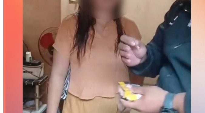 Kamar Kos di Medan Tuntungan Jadi Titik Edar Sabu, Wanita Muda Diciduk Polisi Kamar Kos di Medan Tuntungan Jadi Titik Edar Sabu, Wanita Muda Diciduk Polisi