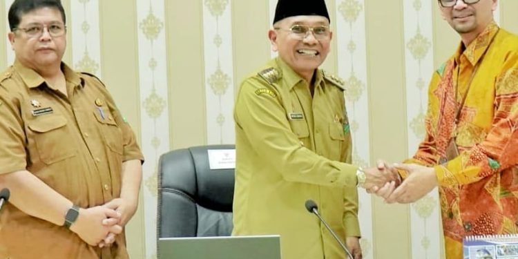 Bupati Anton Tegaskan Komitmen Tindak Lanjut Hasil Pemeriksaan BPK Bupati Anton Tegaskan Komitmen Tindak Lanjut Hasil Pemeriksaan BPK