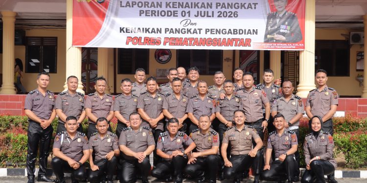 33 Personel Polres Pematangsiantar Naik Pangkat, Kapolres: Amanah Baru Harus Dibalas dengan Kinerja Terbaik