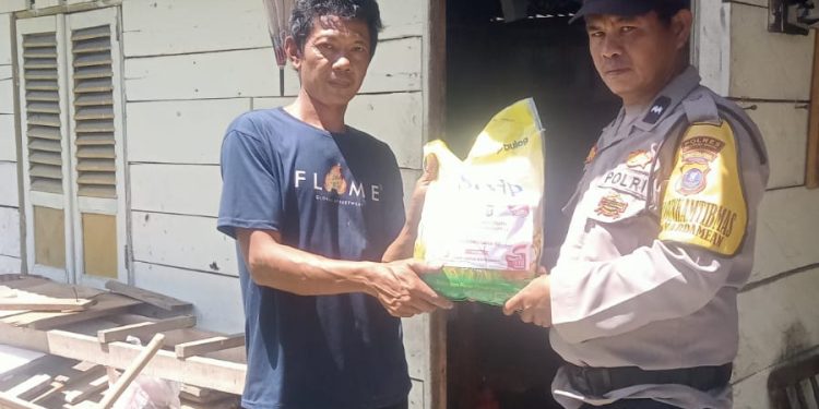 Sentuh Hati Warga, Polsek Siantar Marihat Salurkan Bansos HUT Bhayangkara ke-80 untuk Masyarakat Kurang Mampu