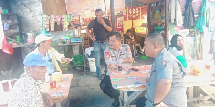 Antisipasi Copet dan Curanmor, Polisi Patroli Jalan Kaki Sisir Pasar Horas Siang Bolong