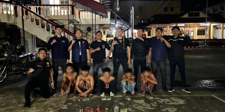 Patroli Timsus Dayok Mirah Berbuah Hasil, Lima Remaja Diduga Ngelem Diamankan di Siantar Martoba Patroli Timsus Dayok Mirah Berbuah Hasil, Lima Remaja Diduga Ngelem Diamankan di Siantar Martoba
