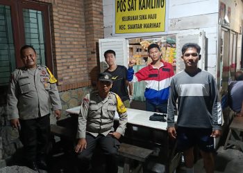 Sapa Siskamling Tengah Malam, Polsek Siantar Marihat Perkuat Pos Kamling dan Ajak Warga Waspada Kejahatan