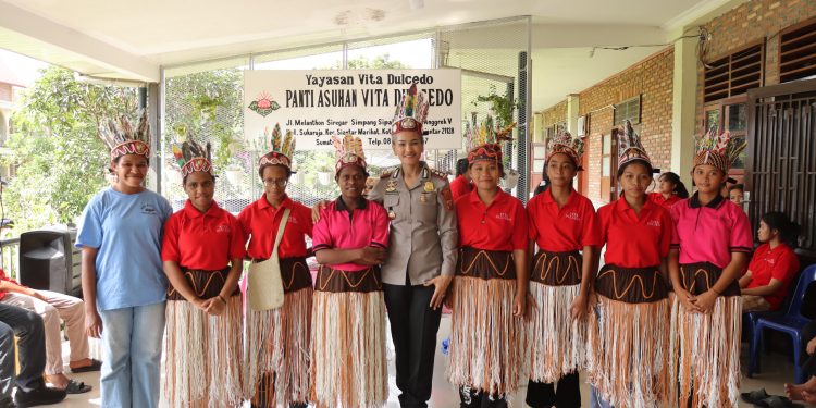 Tebar Kepedulian, Kapolres Pematangsiantar Salurkan Bantuan Sosial untuk Anak-Anak Panti Asuhan Vita Dulcedo Tebar Kepedulian, Kapolres Pematangsiantar Salurkan Bantuan Sosial untuk Anak-Anak Panti Asuhan Vita Dulcedo