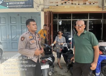 Respons Cepat Laporan Call Center 110, Polsek Siantar Martoba Fasilitasi Penyelesaian Keluhan Warga di Jalan Demokrasi