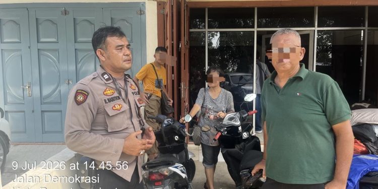Respons Cepat Laporan Call Center 110, Polsek Siantar Martoba Fasilitasi Penyelesaian Keluhan Warga di Jalan Demokrasi Respons Cepat Laporan Call Center 110, Polsek Siantar Martoba Fasilitasi Penyelesaian Keluhan Warga di Jalan Demokrasi