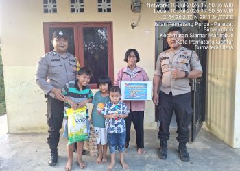 HUT Bhayangkara ke-80, Polsek Siantar Marihat Salurkan Bansos untuk Yatim Piatu dan Penyandang Disabilitas