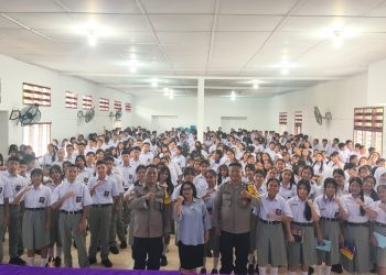 Bekali Siswa Baru dengan Wawasan Kebangsaan, Bhabinkamtibmas Polsek Siantar Marihat Ingatkan Bahaya Narkoba dan Tawuran