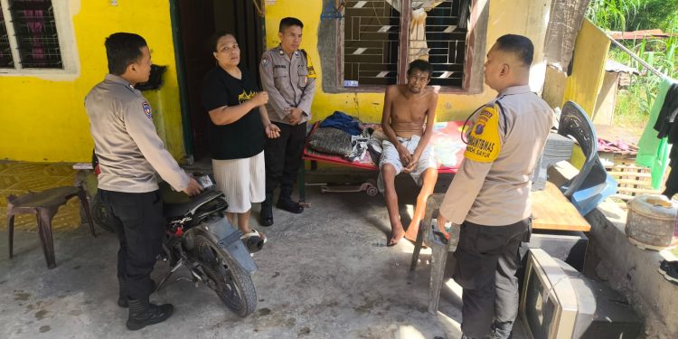 Tak Punya Biaya Berobat, Polsek Siantar Martoba Bantu Warga Sakit ke Puskesmas