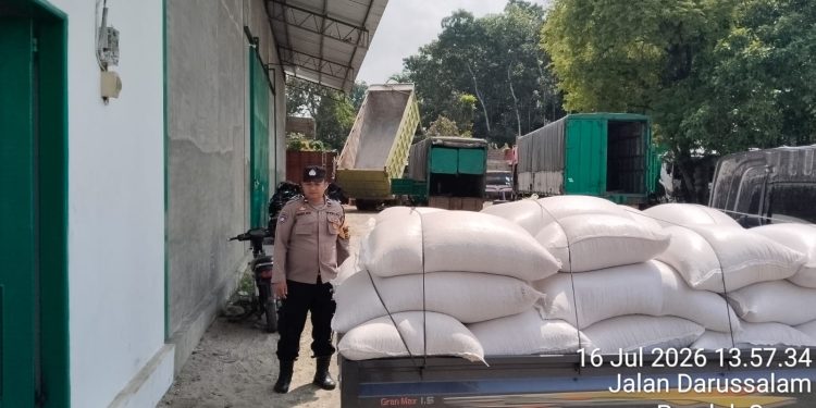 Dukung Ketahanan Pangan, Polsek Siantar Martoba Dampingi Petani Jual 2 Ton Jagung ke Bulog Dukung Ketahanan Pangan, Polsek Siantar Martoba Dampingi Petani Jual 2 Ton Jagung ke Bulog