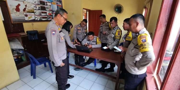 Benahi Kinerja Bhabinkamtibmas, Satbinmas Polres Pematangsiantar Turun Supervisi ke Dua Polsek Benahi Kinerja Bhabinkamtibmas, Satbinmas Polres Pematangsiantar Turun Supervisi ke Dua Polsek