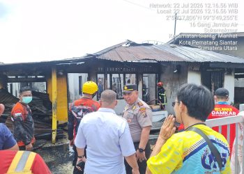 Dua Rumah Semi Permanen Terbakar di Siantar Marihat, Kerugian Ditaksir Rp250 Juta