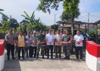 Jembatan Garuda Merah Putih Diresmikan, Bhabinkamtibmas Siantar Marihat Hadir Perkuat Sinergi Tiga Pilar