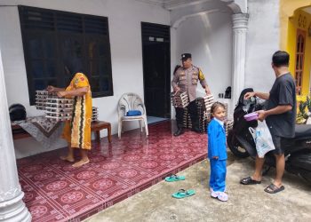 102 Paket MBG Disalurkan ke Posyandu Air Bersih, Polsek Siantar Martoba Turun Langsung Kawal Distribusi