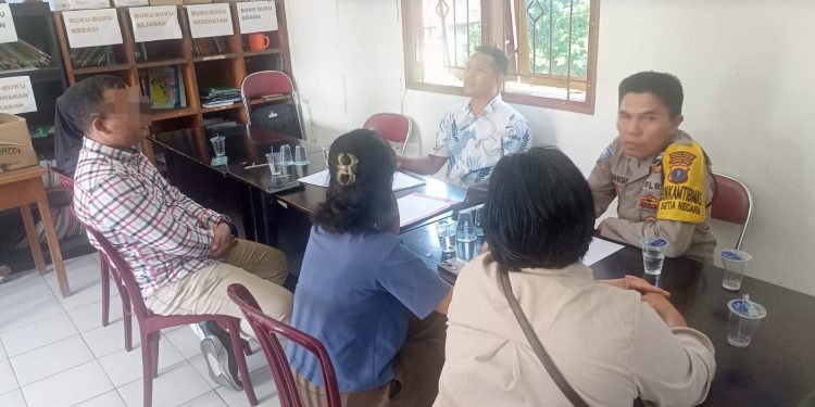 Sambut HUT ke-81 RI, Kapolsek Siantar Martoba Turun Langsung Bantu Korban Banjir, Tebar Kepedulian di Tengah Musibah  Menulis