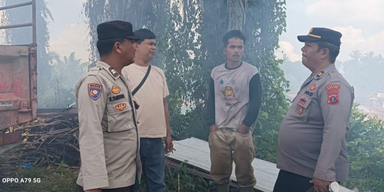 Polsek Siantar Martoba Gerak Cepat Cek Kebakaran Rumah di Bahtorop Ujung, Kerugian Ditaksir Rp30 Juta