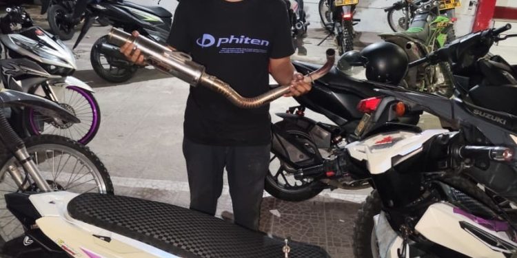 Timsus Dayok Mirah Polres Pematangsiantar Amankan Dua Motor Knalpot Brong Saat Patroli Tengah Malam