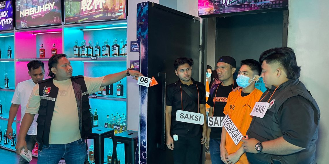 Vape Narkoba Disembunyikan di Sepatu, Fakta Baru Terungkap dalam Prarekonstruksi Helen’s Night Mart