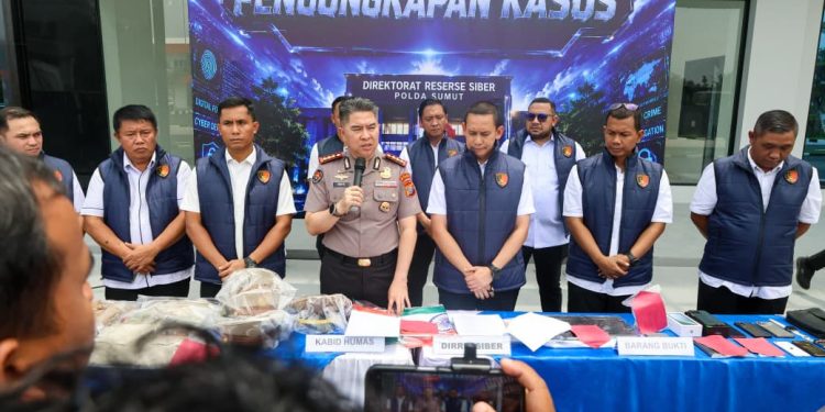 Polda Sumut Bongkar Sindikat Scamming Internasional di Apartemen Medan, Korban Rugi Rp6,7 Miliar Polda Sumut Bongkar Sindikat Scamming Internasional di Apartemen Medan, Korban Rugi Rp6,7 Miliar