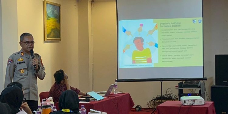 Sambut HUT ke-81 RI, Polres Pematangsiantar Bekali Mahasiswa FKIP USI dengan Workshop Anti-Bullying Sambut HUT ke-81 RI, Polres Pematangsiantar Bekali Mahasiswa FKIP USI dengan Workshop Anti-Bullying