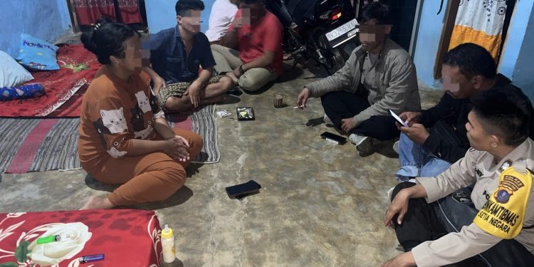 Respons Cepat CC 110, Polsek Siantar Martoba Cek Dugaan KDRT di Simpang Kapuk Respons Cepat CC 110, Polsek Siantar Martoba Cek Dugaan KDRT di Simpang Kapuk