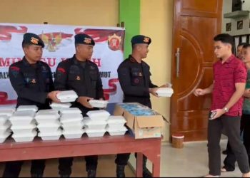 Bukan Sekadar Berbagi, Brimob Kompi-2 Batalyon-C Hadirkan Kehangatan Minggu Kasih di Tapanuli Selatan
