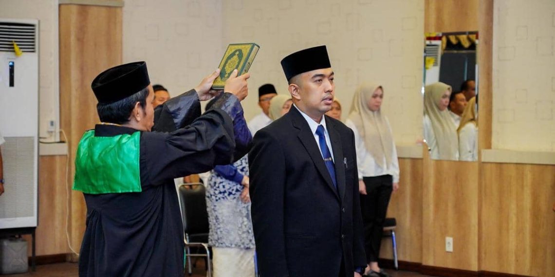 FIMSU Pertanyakan Penunjukan Erfin Fahrurrazi sebagai Pj Sekda Kota Medan, Soroti Meritokrasi dan Transparansi FIMSU Pertanyakan Penunjukan Erfin Fahrurrazi sebagai Pj Sekda Kota Medan, Soroti Meritokrasi dan Transparansi