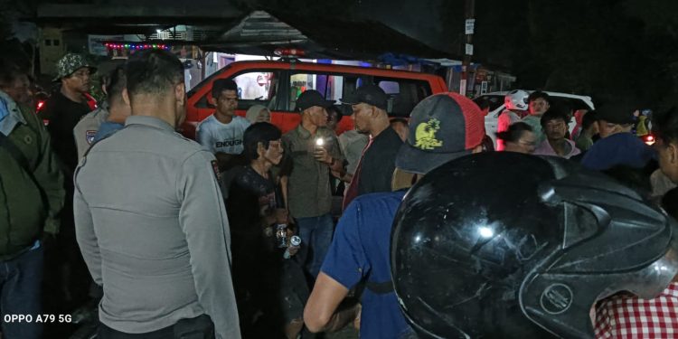 Arus Deras Pisahkan Bocah 8 Tahun dari Ayahnya, Tim Gabungan Sisir Sungai Tanjung Pinggir hingga Larut Malam Arus Deras Pisahkan Bocah 8 Tahun dari Ayahnya, Tim Gabungan Sisir Sungai Tanjung Pinggir hingga Larut Malam