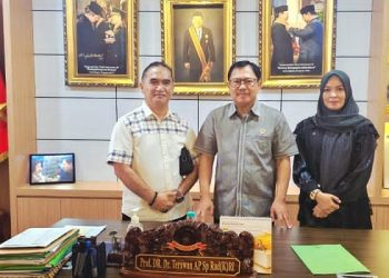Haji Ninong Terharu, Terawan Turun Langsung Ambil Darah untuk Imunoterapi