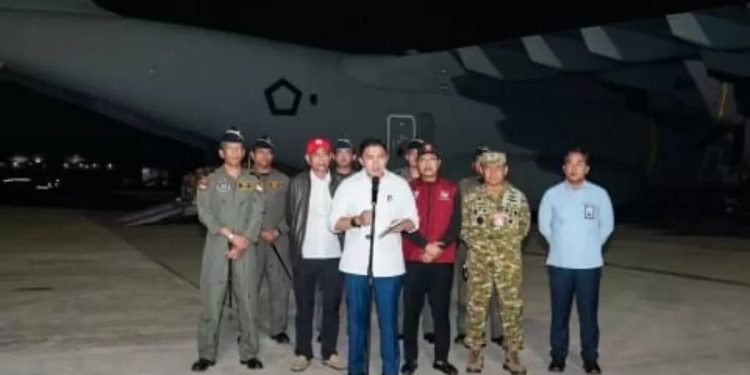 Tanggap Cepat Pemerintah untuk NTT, Letkol Teddy Indra Wijaya Dukung Percepatan Distribusi Bantuan Bencana Tanggap Cepat Pemerintah untuk NTT, Letkol Teddy Indra Wijaya Dukung Percepatan Distribusi Bantuan Bencana