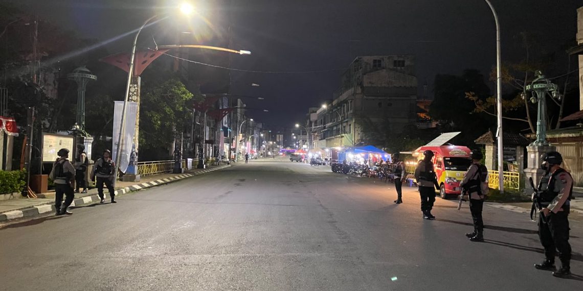 Saat Medan Terlelap, Brimob Bergerak: Patroli Mandiri Sisir Jalur Rawan hingga Dini Hari Saat Medan Terlelap, Brimob Bergerak: Patroli Mandiri Sisir Jalur Rawan hingga Dini Hari