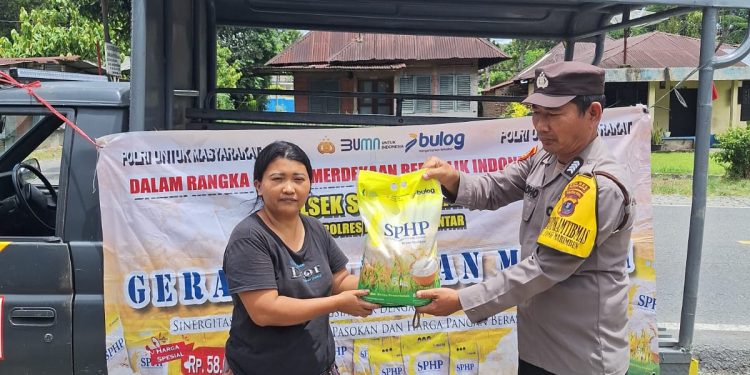 Polsek Siantar Marihat Tebus 500 Kg Beras Murah, Warga Serbu Gerakan Pangan Murah