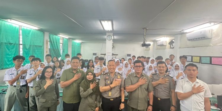 Polres Pematangsiantar Dorong Pelajar Melek AI, 35 Siswa SMA Sultan Agung Tuntaskan Program Paham AI