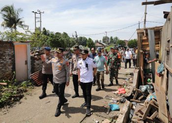 150 Rumah Rusak Diterjang Puting Beliung di Medan Johor, Polisi Siagakan Personel