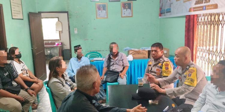 Bhabinkamtibmas Polsek Siantar Martoba Mediasi Perselisihan Keluarga, Berakhir Damai