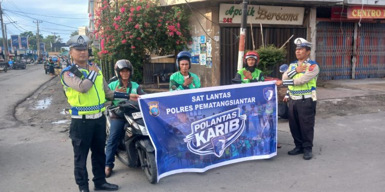 Polantas Karib Sambangi Pengemudi Gojek, Edukasi Keselamatan di Jalan