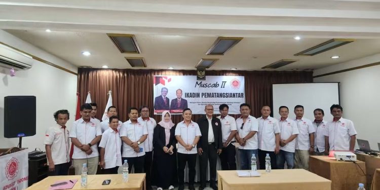 IKADIN Pematangsiantar Hadapi Era AI, Roy Simangunsong Terpilih Jadi Ketua DPC 2026-2029