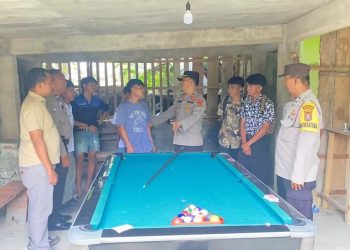 Bukan di Kelas, 10 Pelajar Malah Nongkrong di Warung Biliar, Polsek Tanah Jawa Turun Tangan