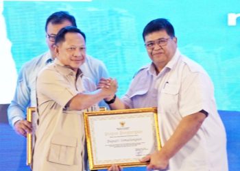 Bupati Anton Terima Penghargaan Kemendagri, Simalungun Dinilai Peduli dan Aktif Bantu Daerah Terdampak Bencana