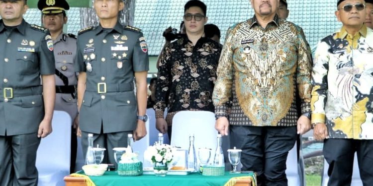 Bupati Anton Hadiri Penutupan Dikmaba Infanteri TNI AD, Tekankan Profesionalisme dan Pengabdian Prajurit Muda Bupati Anton Hadiri Penutupan Dikmaba Infanteri TNI AD, Tekankan Profesionalisme dan Pengabdian Prajurit Muda