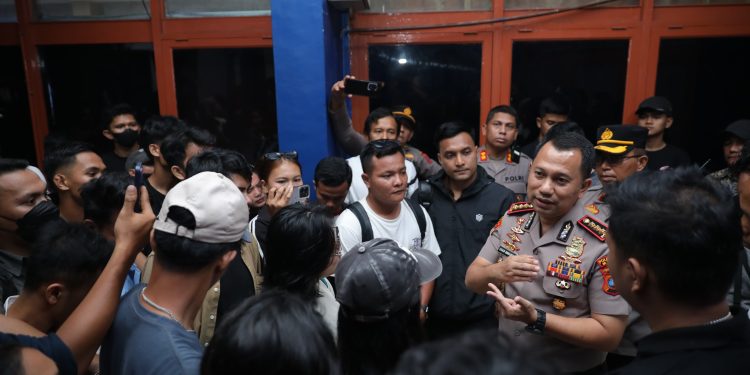 Kapolrestabes Medan Jadi Mediator Aksi Mahasiswa Universitas Darma Agung, Sejumlah Tuntutan Berujung Kesepakatan