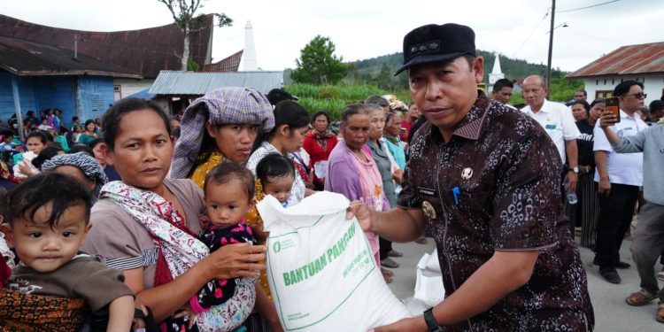 Bupati Taput Instruksikan Pembangunan 22 Unit Huntap KDM di Pagaran Lambung 1 Selesai Tahun Ini Bupati Taput Instruksikan Pembangunan 22 Unit Huntap KDM di Pagaran Lambung 1 Selesai Tahun Ini