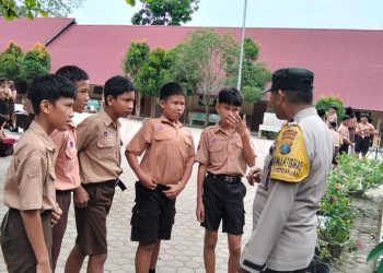 Cegah Kenakalan Remaja, Polsek Siantar Timur Sambangi Siswa SMPN 1 Pematangsiantar