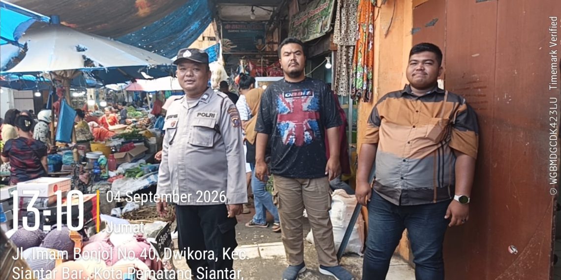 Polsek Siantar Barat Turun Jalan, Patroli Jalan Kaki di Pasar Horas Antisipasi 3C